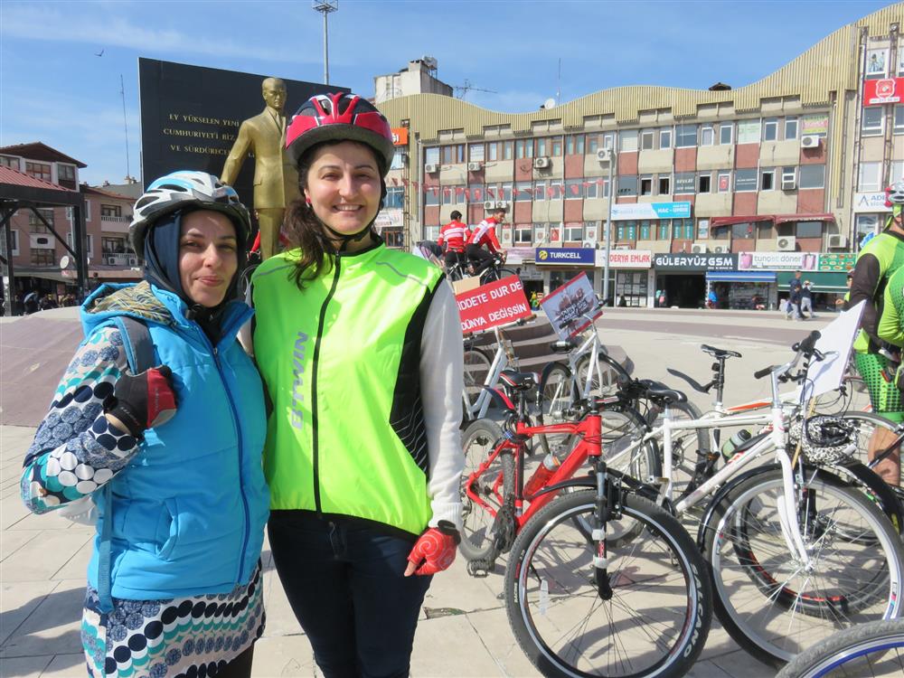 Dünya Kadınlar Günü Bisiklet Turu (2).jpg
